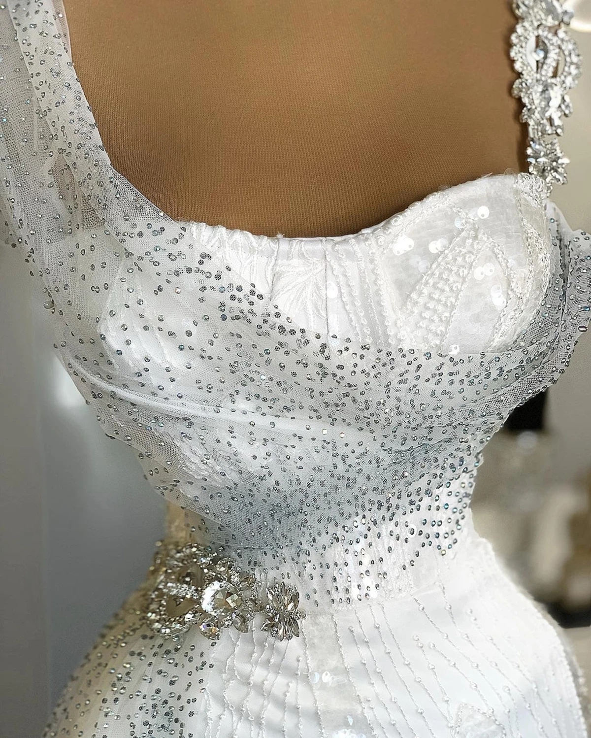 Fashion Crystal Mermaid Bridal Gowns Spaghetti Straps Wedding Dress Sequins Illusion Side Split Custom Made Sweep Train Bride Dresses