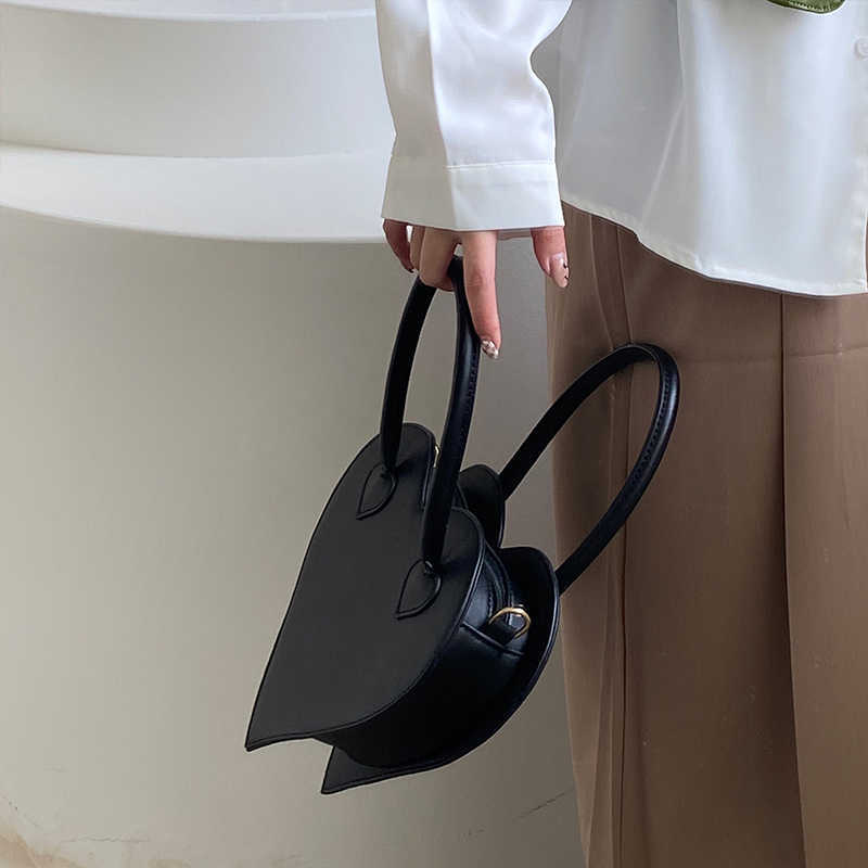 Girl's Niche Love Bag, Women's Fashionable and Minimalist Handbag, Black Single Shoulder Diagonal Cross Bag Trend 240315