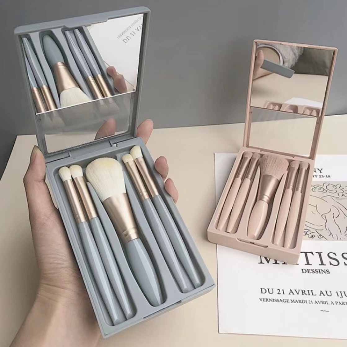 New Window Opening Mirror Box 5 Pack Portable Multi functional Makeup Brush
