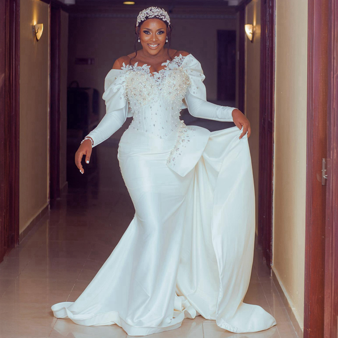 Aso Ebi Mermaid Wedding Dress for Bride Plus Size Illusion Bridal Gowns Sheer Neck Pearls Long Sleeves Wedding Gowns for African Arabic Nigeria Black 