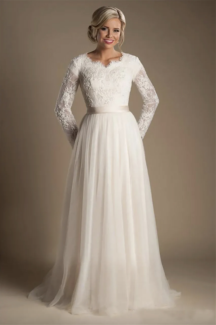 2024 Modest A-line Beaded Lace Wedding Dresses With Long Sleeves Buttons Up Back Chiffon Bridal Gowns Wedding Dress