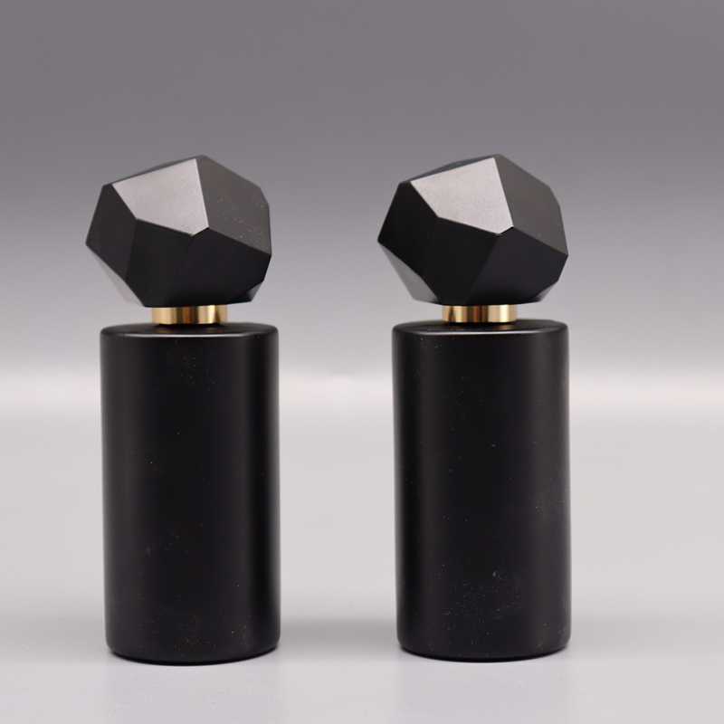 50ml Black Gold Polyhedral Cover Refillable Thick Glass Spray Perfume Bottle Empty Atomizer Makeup Cosmetic Bottle
