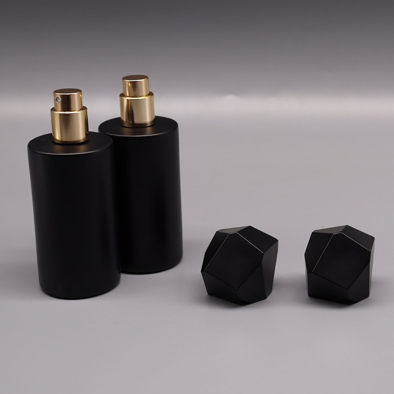 50ml Black Gold Polyhedral Cover Refillable Thick Glass Spray Perfume Bottle Empty Atomizer Makeup Cosmetic Bottle