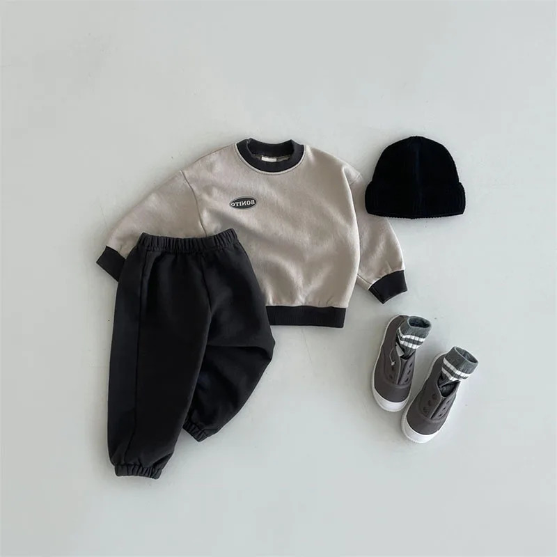 2023 Autumn Baby Long Sleeve Clothes Set Boys Girls Letter Print Swearshirt Pants 2pcs Suit Toddler Cotton Casual Outfits 240313