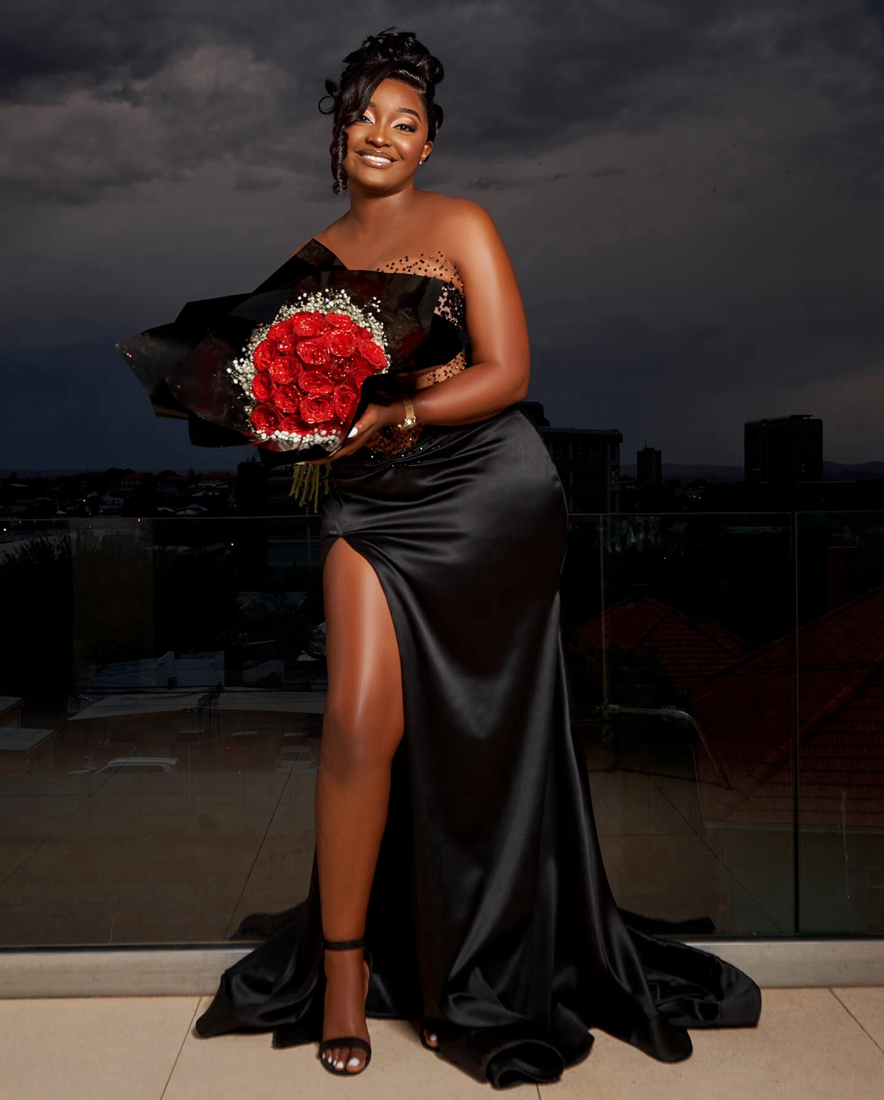 2024 Plus Size Prom Dresses for Black Women Illusion Evening Dresses Elegant Sheer Neck Promdress Beaded High Side Split Vestido De Gala Second Recept