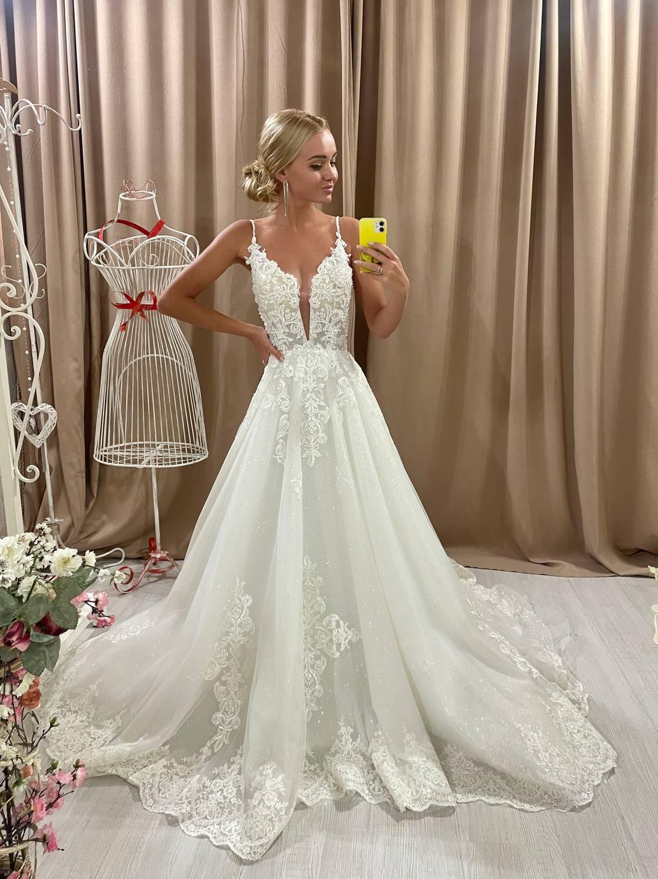 Elegant Sparkly Lace Deep V Neck Spaghetti Straps A-Line Wedding Dress Beaded Embroidery Appliques Sleeveless Bridal Gowns can be customized