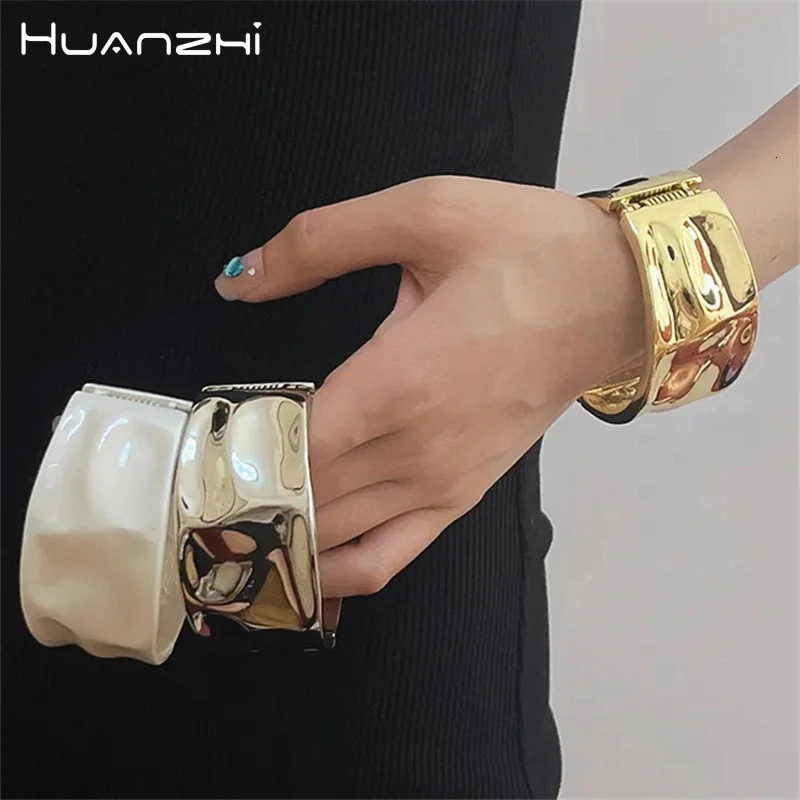 HUANZHI Concave Heavy Bracelet Bangle for Women Girls Simple Thick No Fade Fashion Vintage Chunky Exaggerated Jewelry Gifts 240315