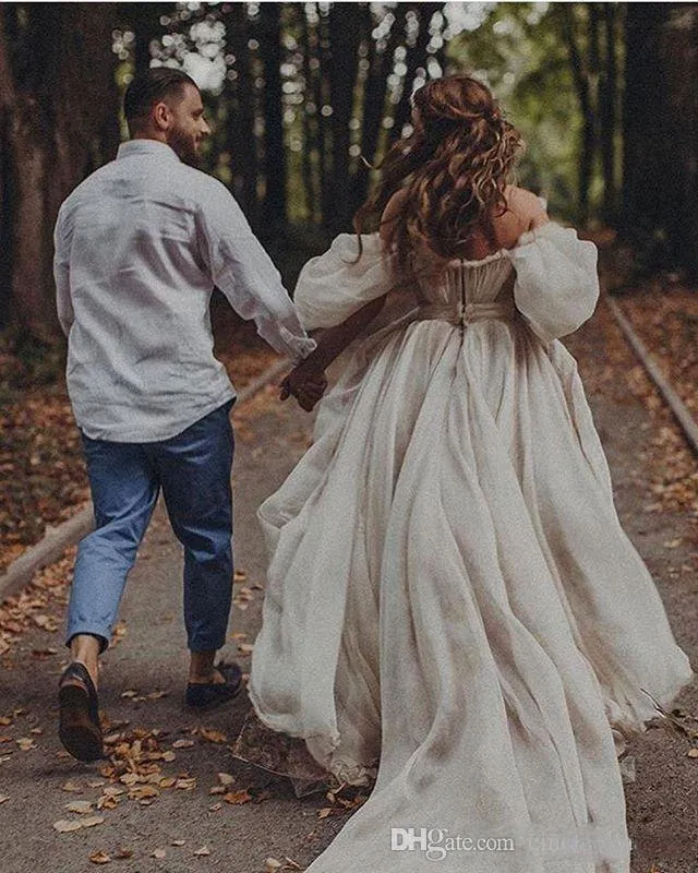 Beach Bohemian Dress Sexy Off Shoulder Puff Sleeve Puffy Bridal Long Train Rustic Country Wedding Gowns Hippie