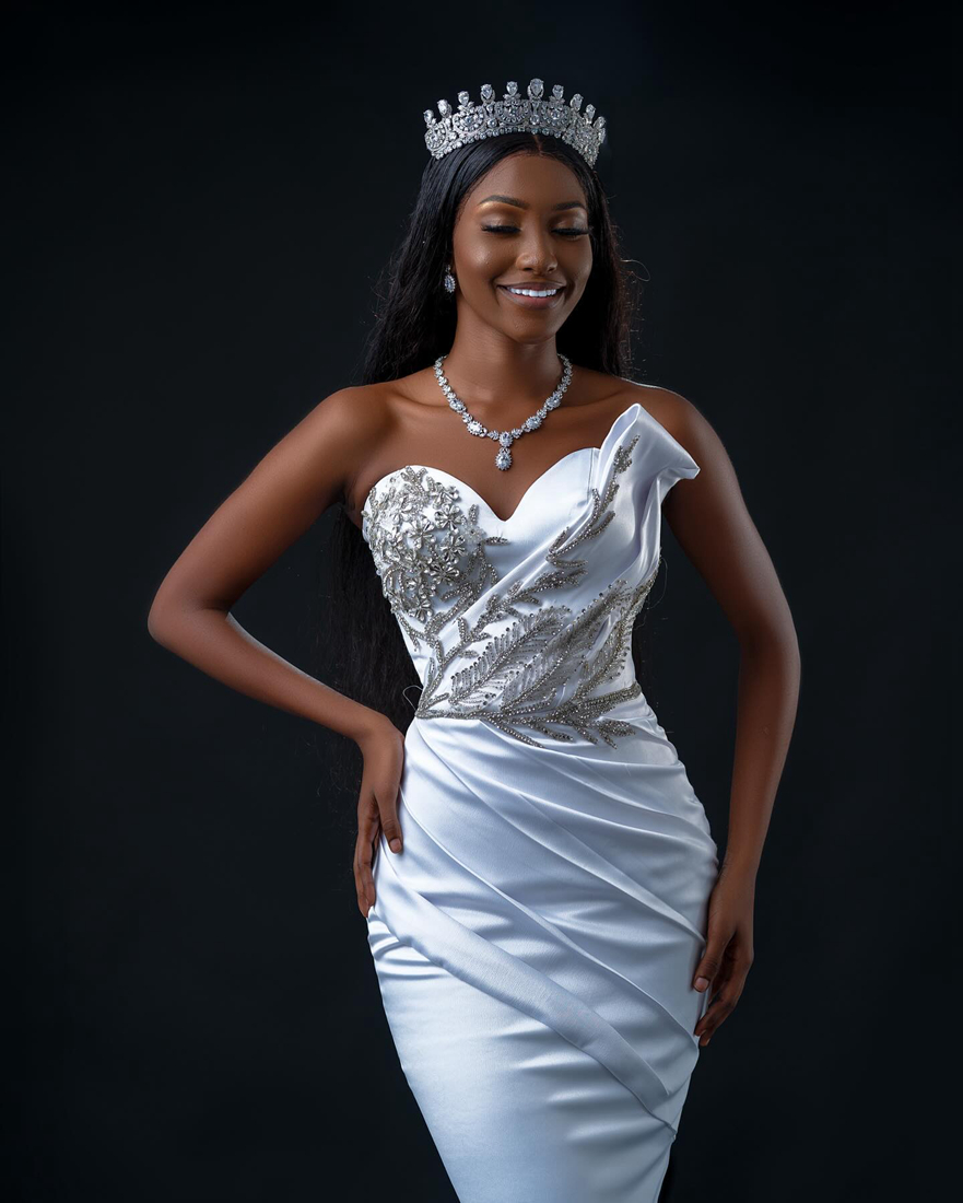 R&W 2024 Mermaid Dress Bride Plus Size Bridal Sweetheart Necke Rhies Beaded Pleated Wedding Gowns for African Black Women D175