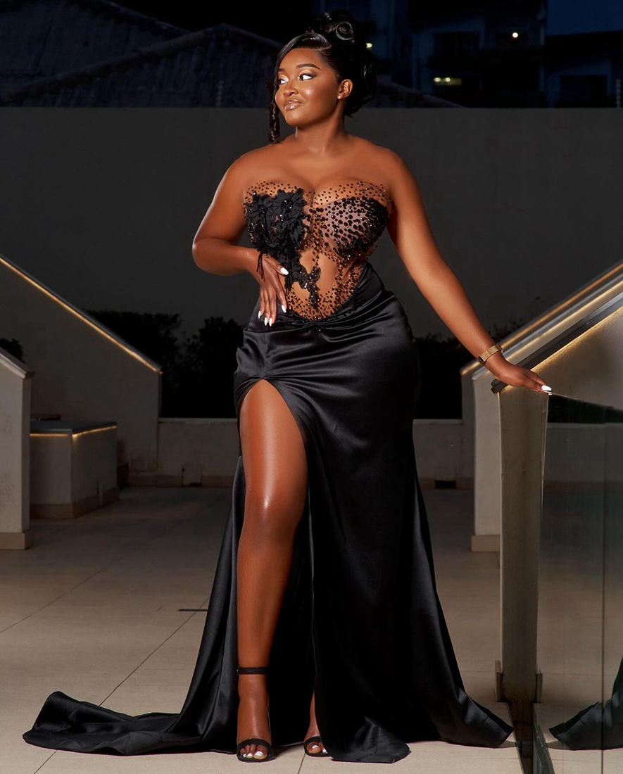 2024 Plus Size Prom Dresses for Black Women Illusion Evening Dresses Elegant Sheer Neck Promdress Beaded High Side Split Vestido De Gala Second Recept