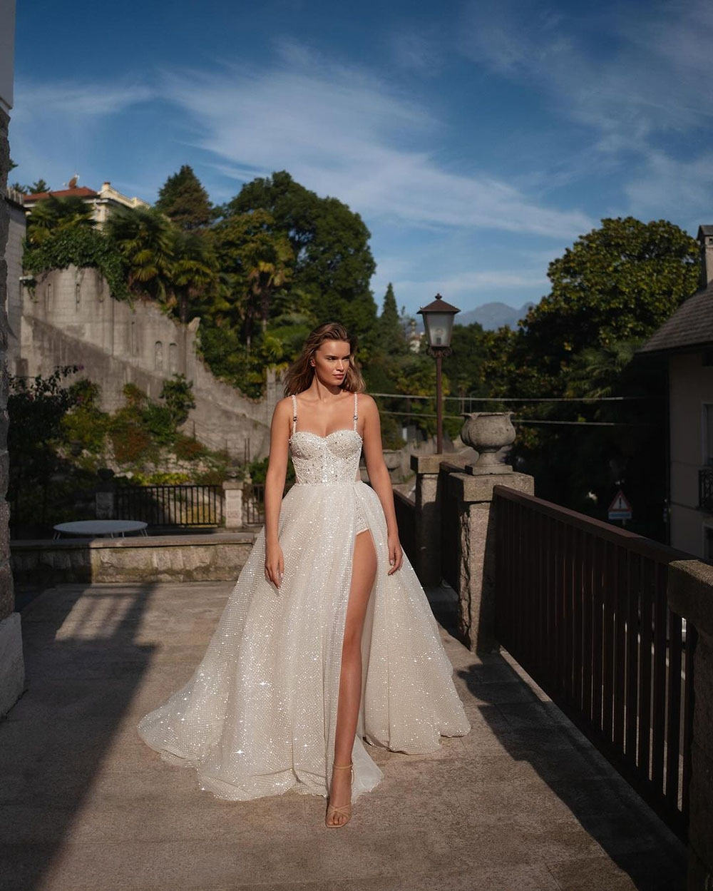 A Line Sparking Wedding Dress For Women Spaghetti Strap With Detachable Train Bridal Gown Side Split Glitter Robe De Mariee
