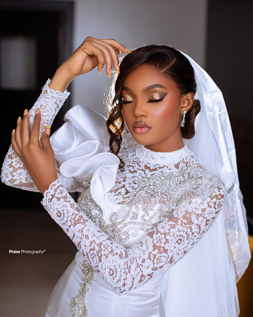 2024 Mermaid Wedding Dress for Bride Plus Size Illusion Long Sleeves Bridal Gowns High Neck Beaded Lace Rhinestones Satin Wedding Gowns for African Bl