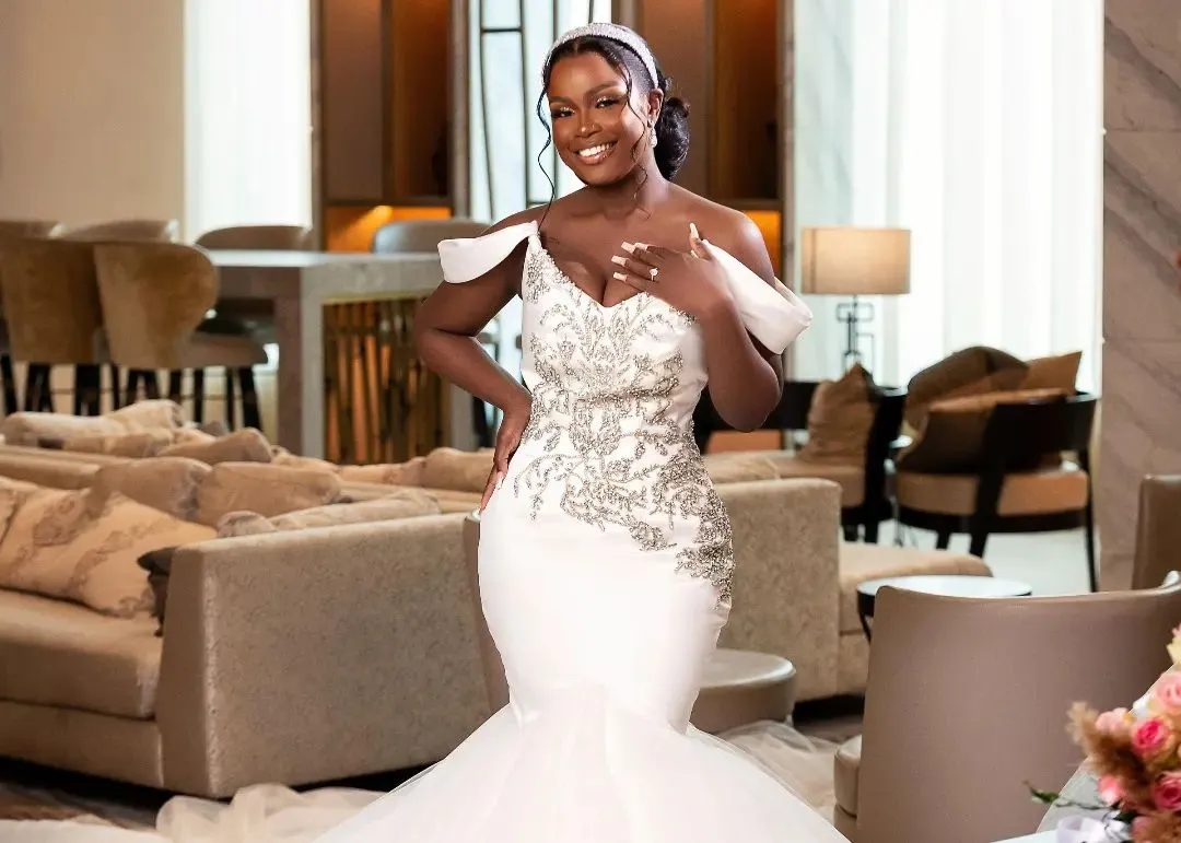 Graceful Mermaid Beaded Wedding Dresses 2024 With Plus Size Bridal Gowns Off The Shoulder Neckline Tulle Chapel Train Vestido De Novia 0431