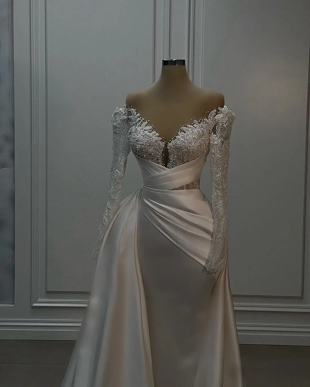 Lace Sweep Train Mermaid Wedding Applique Bridal Gowns Off Shoulder Ruched Weeding Dresses