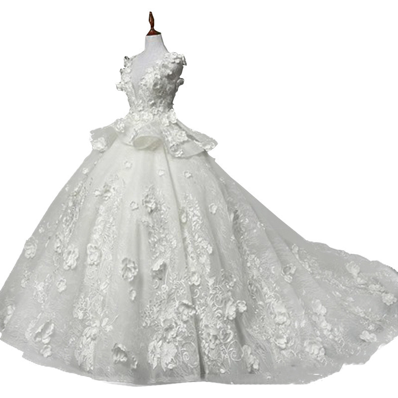 Lace A Line Wedding Dresses 3D flowers Button Appliques Sweep Train designer wed bridal gowns Ruffles Bridal Gowns Vintage Boho Country Bride Receptio