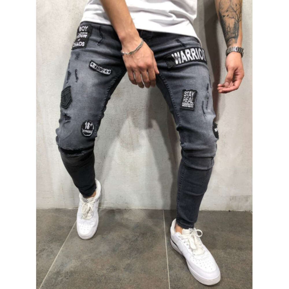 New Tight Jeans with Black Hole Emblem Sticker Small Feet Denim Men's Pants
