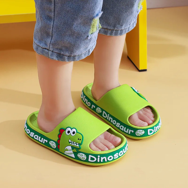 Kids Slippers for Boys Solid Color Summer Beach Indoor Baby Slippers Cute Girl Shoes Home Soft Non-Slip Children Slippers 240318
