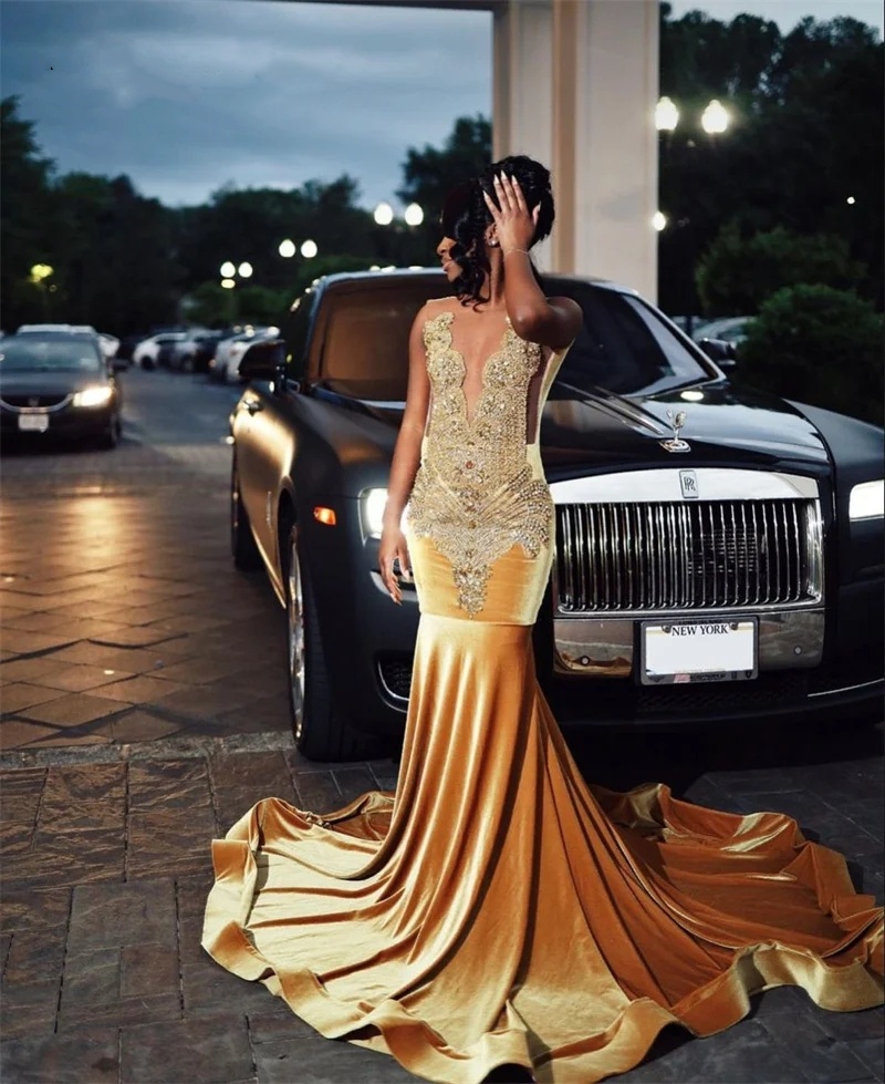 Gold Diamonds New Long Prom Dresses for Black Girls Veet Crystal Beading Rhinestones Plus Size Birthday Party Gowns 322