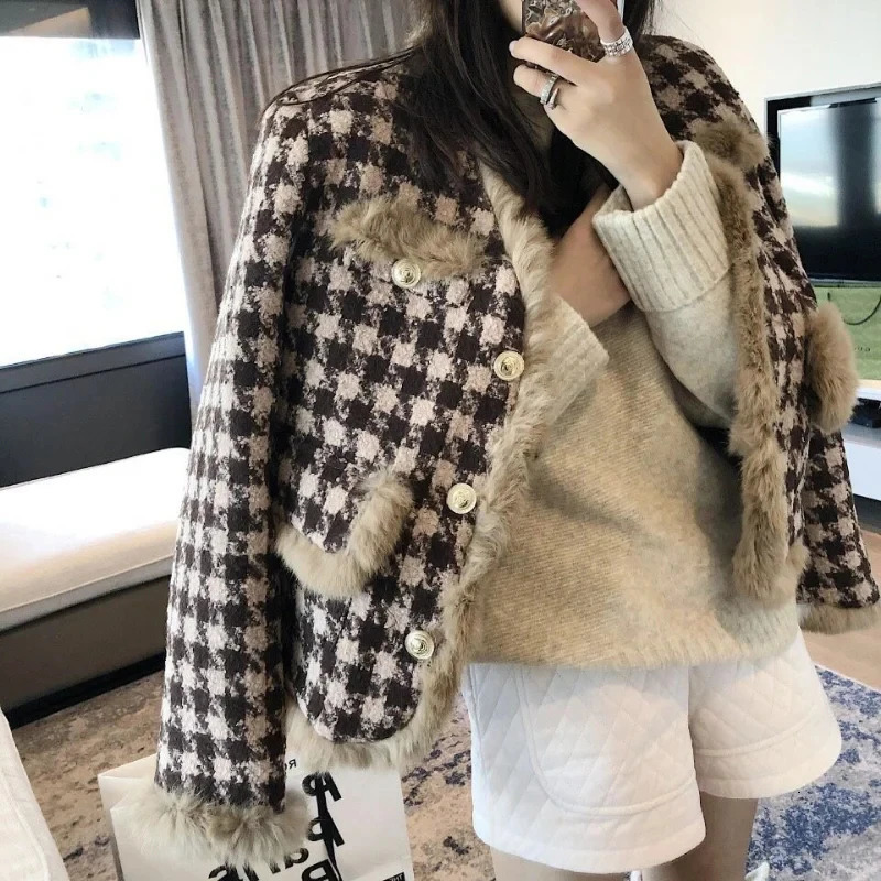 Vintage Fleece Plaid Tweed Jacket Women Faux Fur Patchwork Cropped Coat Winter Korean Elegant Velvet Thick Warm Short Outerwear 240307