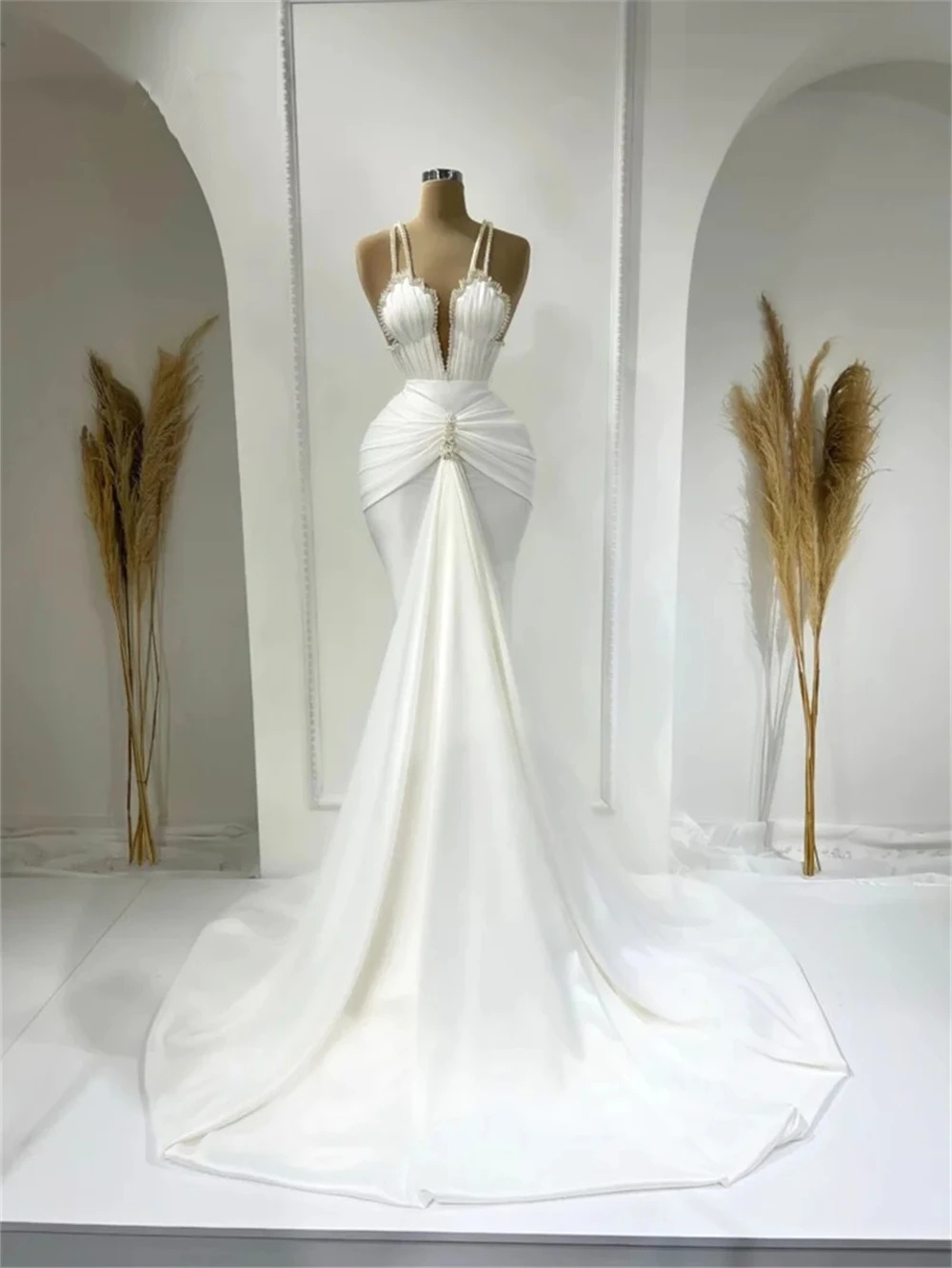 Simple Pearls Wedding Dress V Neck Mermaid Bridal Gowns Spaghetti Straps Sleeveless Slim Custom Made Sweep Train Vestido De Novia 0219