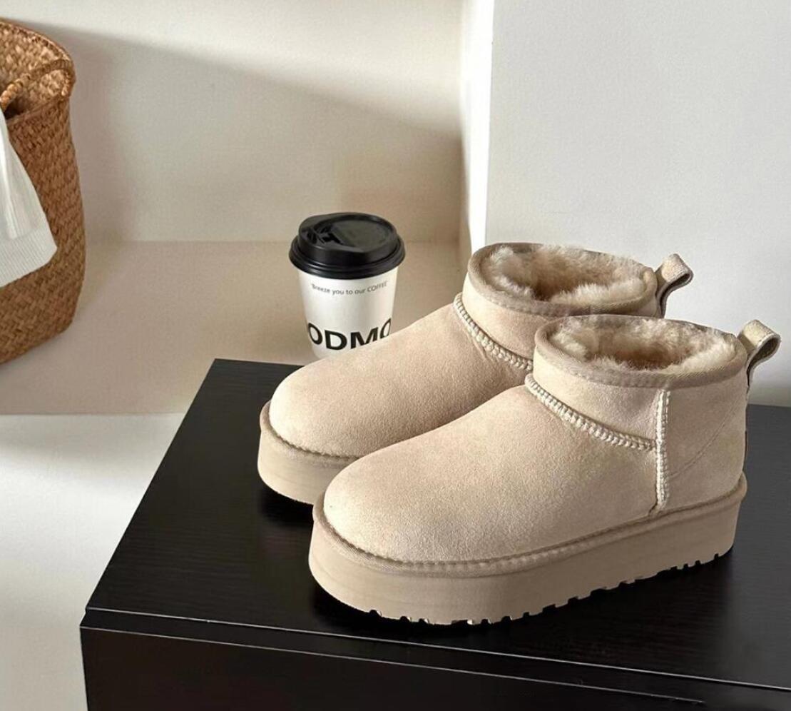 Classic Ultra Mini Platform boot women snow Boots Sheepskin short casual keep warm boots with card dustbag Beautiful Gift 003