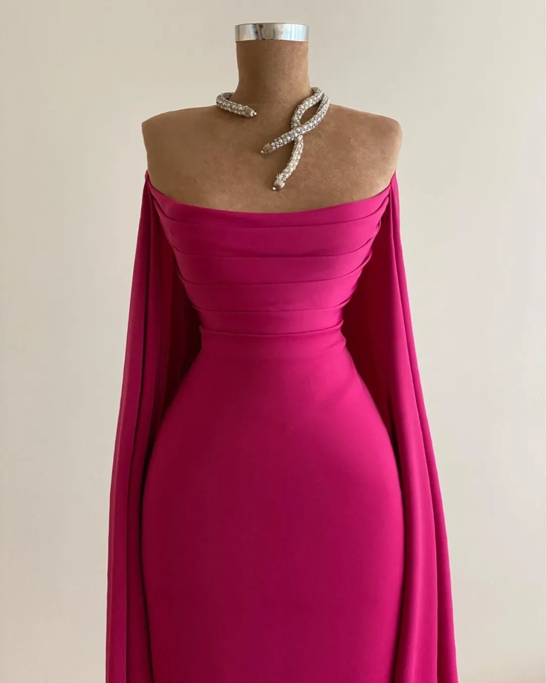 Elegant Fuschia Plus Size Mermaid Evening Dresses Long For Women Strapless Pleats Or Length Satin Pageant Brithday Party Gowns Formal Wear Custom Lz03