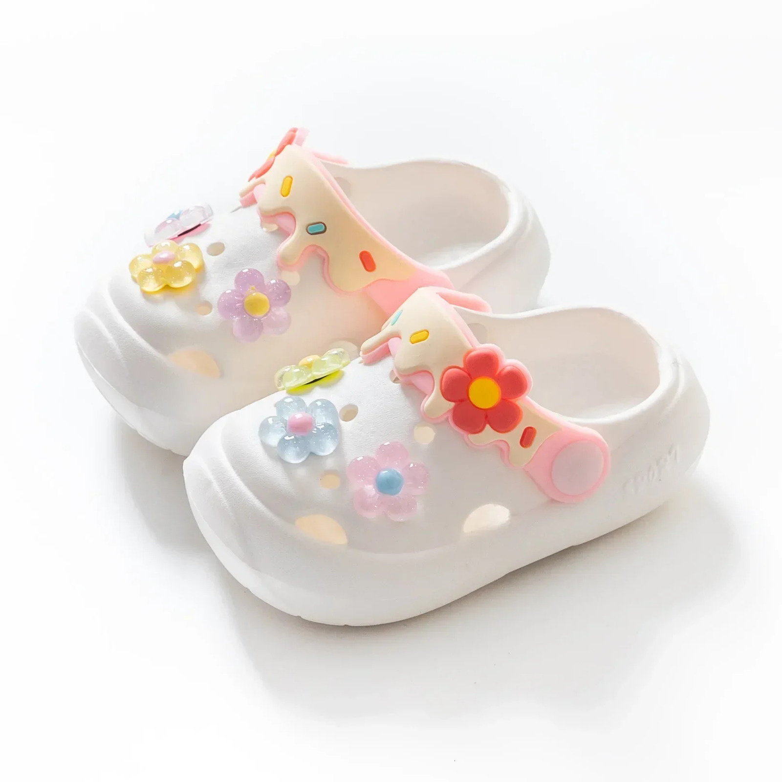 Summer Childrens Slippers Baby Cute Flowers Soft Sole Sandals Indoor Soft Anti Slip Girl Sandals Hole Shoes Kids Beach Shoes 240318