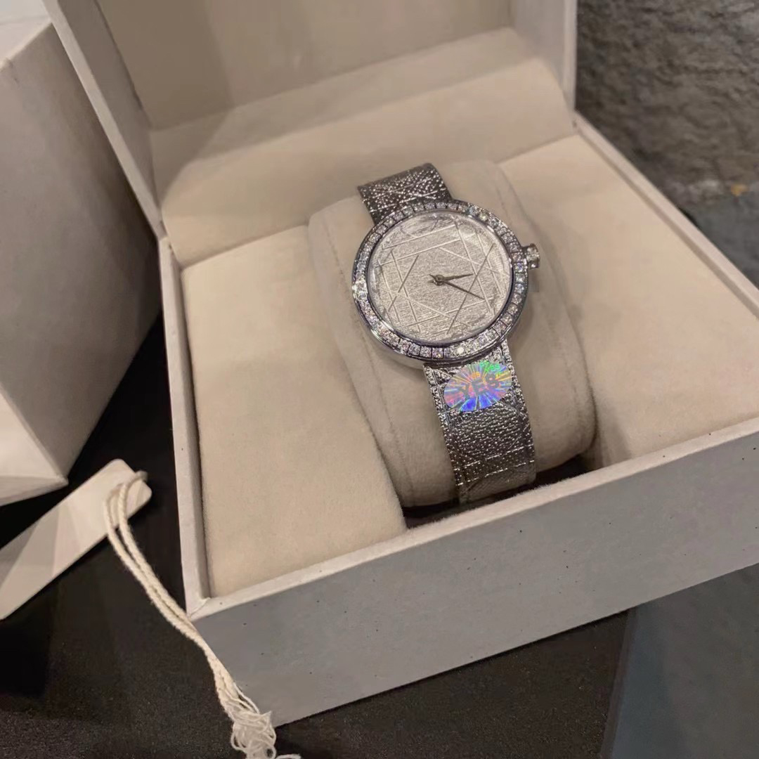 Fashion Womens Watch Womens Quartz Movement Stainless Steel Material Watch High Quality and Exquisite Watch for womens