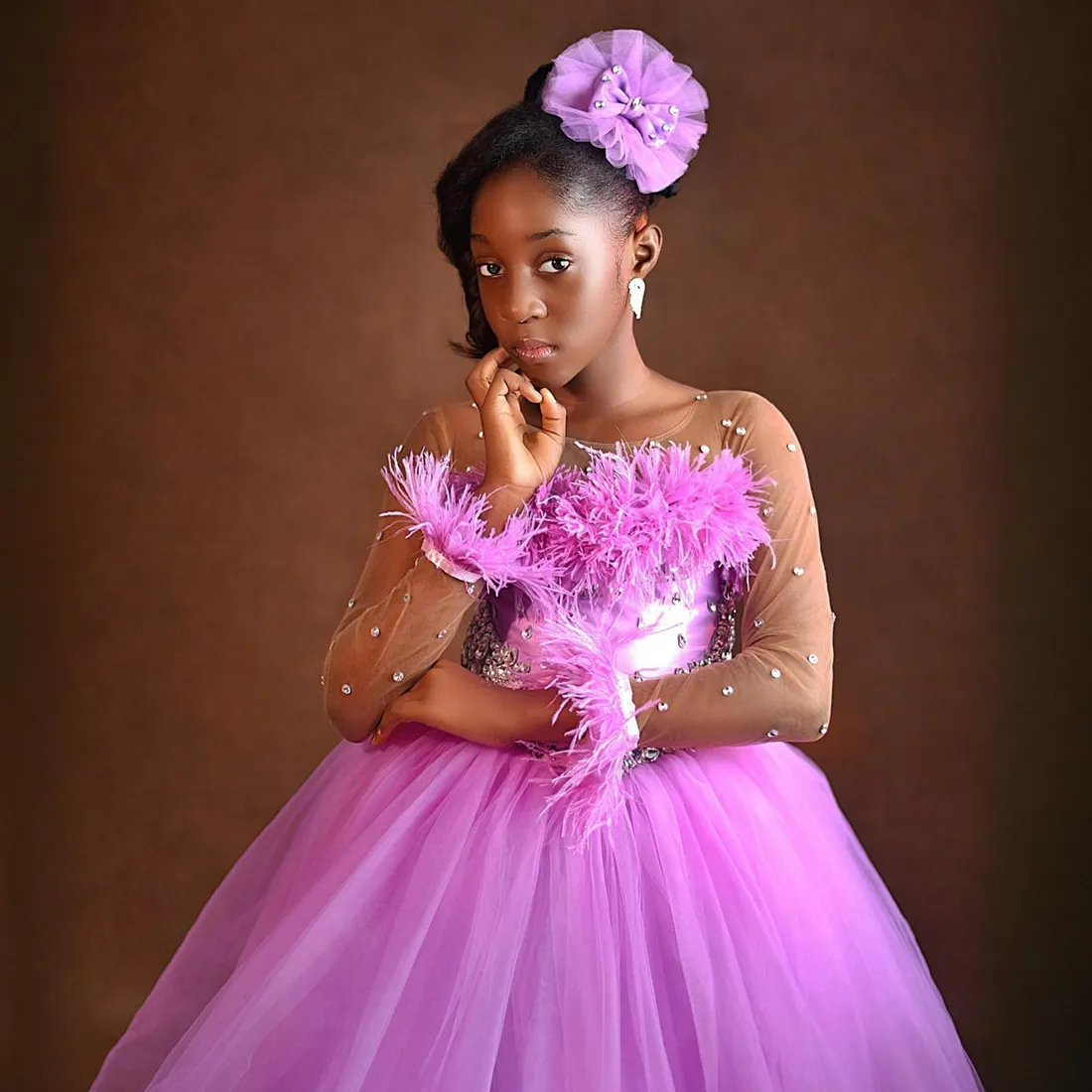 Feather A Line Girls Pageant Dresses O Neck Long Sleeve Crystal Kids Birthday Party Gown Puffy Tulle Skirt Child Formal Wear BC18950