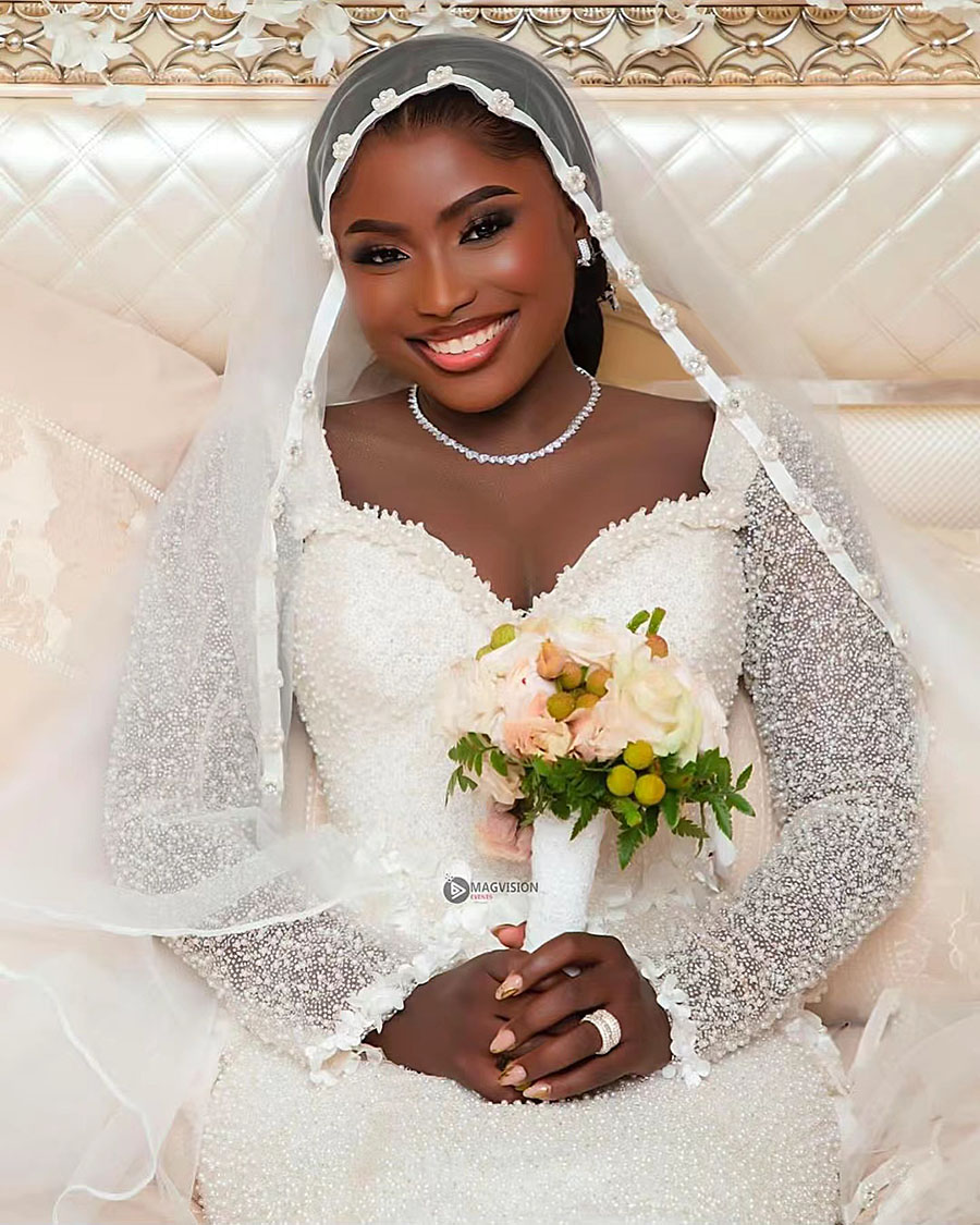 Wedding Mermaid Dresses Pearls Long Sleeve Beaded Flowers Stain Strapless Bridal Gwon Customized Arabic Aso Ebi