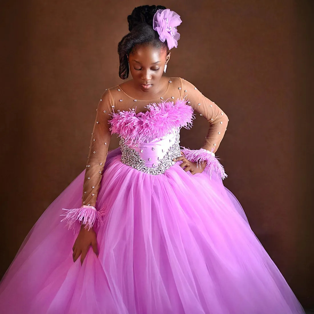 Feather A Line Girls Pageant Dresses O Neck Long Sleeve Crystal Kids Birthday Party Gown Puffy Tulle Skirt Child Formal Wear BC18950