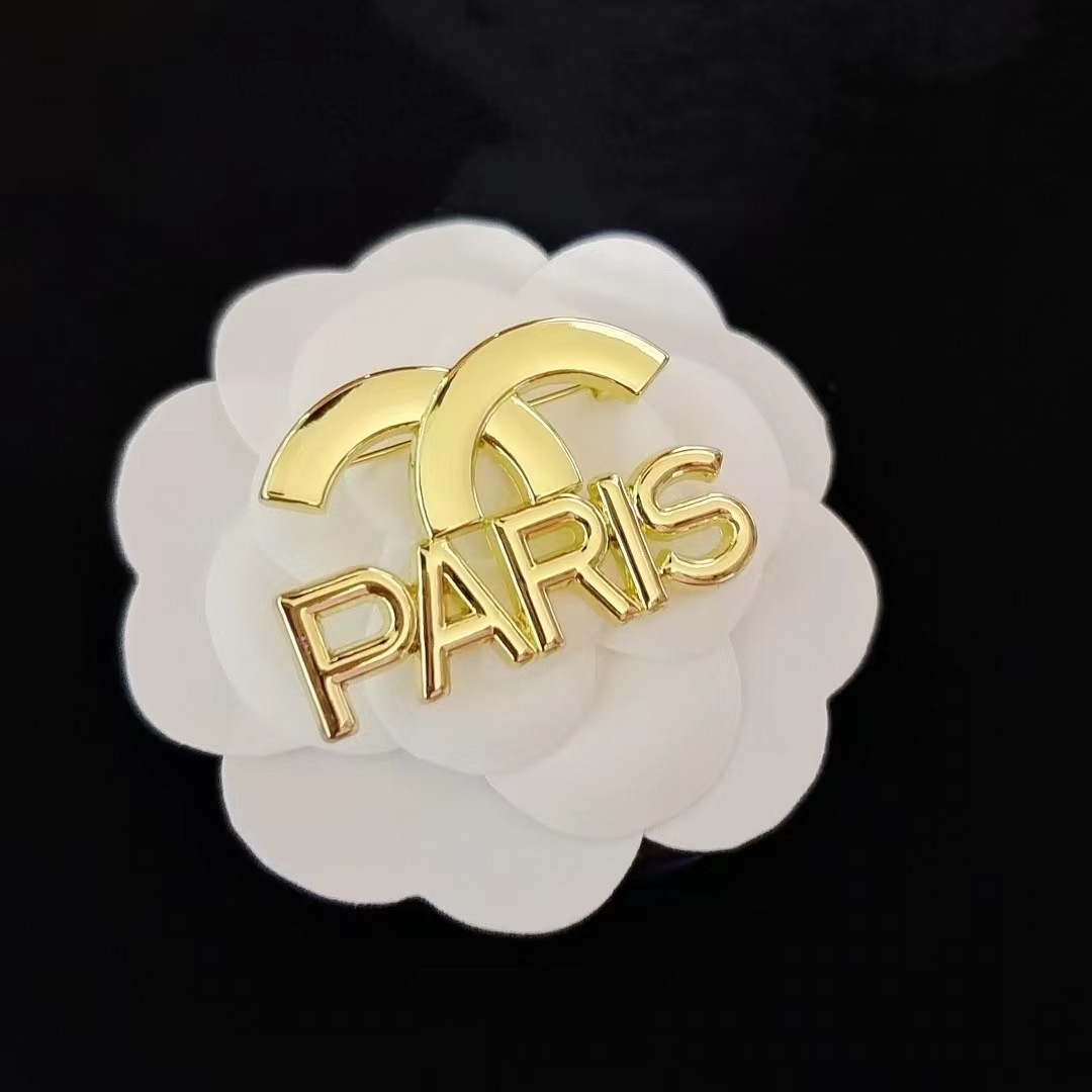 Retro Designer Pins With Stamp Correct Letters Fashion Famous Double Letter Brooches Charm Pin Clothing accessories 20style