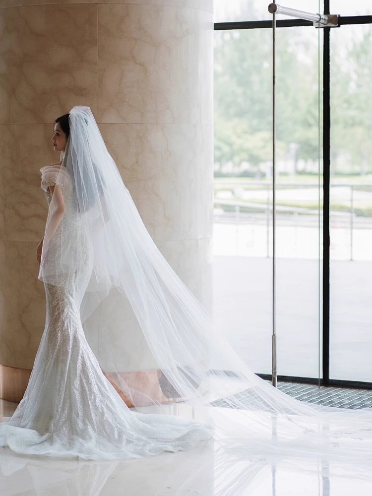 Bohemian diamond Mermaid Wedding Dresses off shoulder 2024 sequined bling plus size Bridal Gowns crystals sweep Train Luxurious Beaded Crystals Mermai
