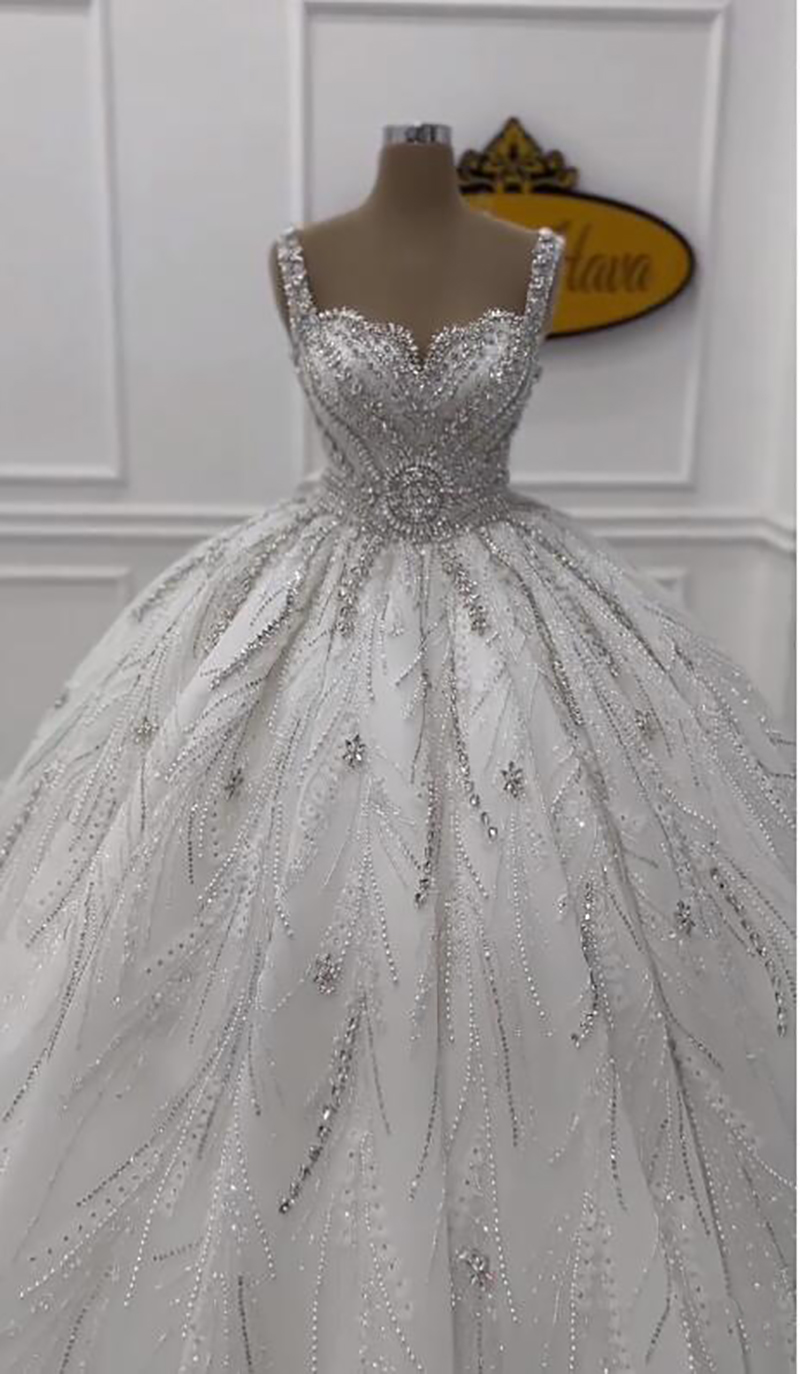 Gorgeous Ball Gown Wedding Dresses Crystal Beads Spaghetti Shining Backless Lace Up Sweep Train Custom Made Bridal Plus Size Vestidos De Novia