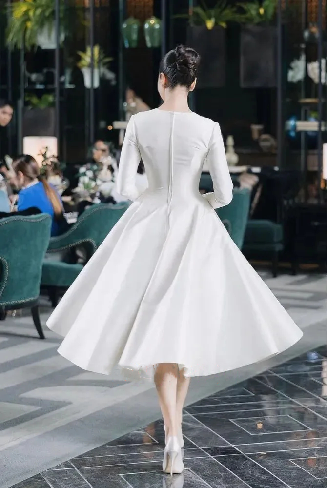 Elegant Tea Length A Line Wedding Dresses Long Sleeves White Satin Simple Bride Reception Dress Jewel neck Garden Bridal Gowns 2024