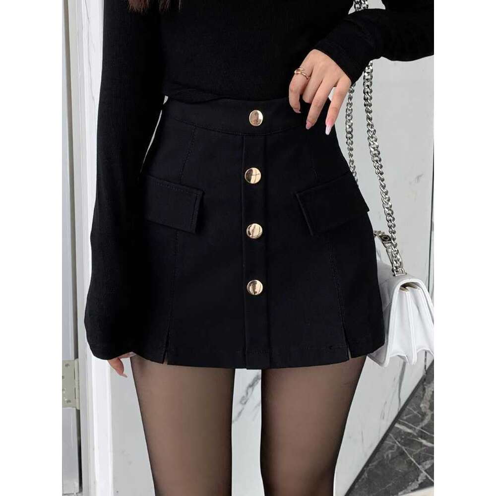 Black Breasted Design with A Sense of Buttocks, Long Legs, Shorts, Elastic Pants, High Waisted Slimming Skirts, for Wearing Boots and Pants on the