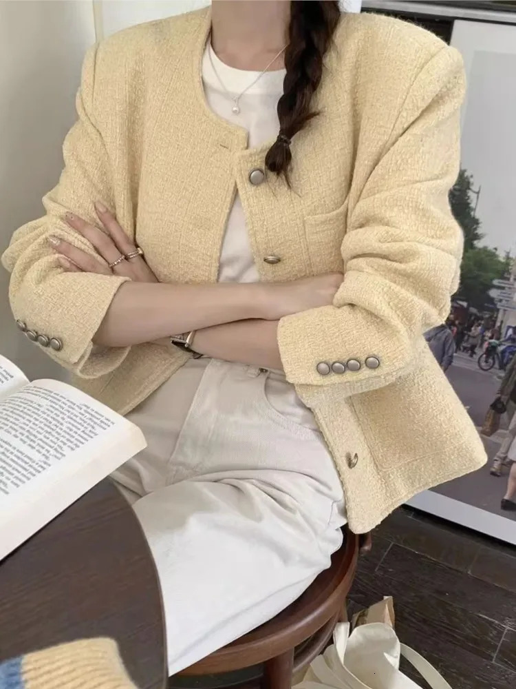 France Vintage Tweed Coat Women Single Breasted Long Sleeves Autumn Winter Korean Retro Fashion Graceful Outwear Female Chic Top 240307