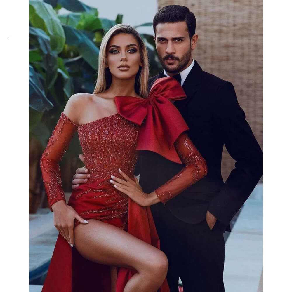 Red Prom Sexy Dresses Sequined Bow Long Sleeves Evening Dress Custom Made Floor Length Vintage Party Gown
