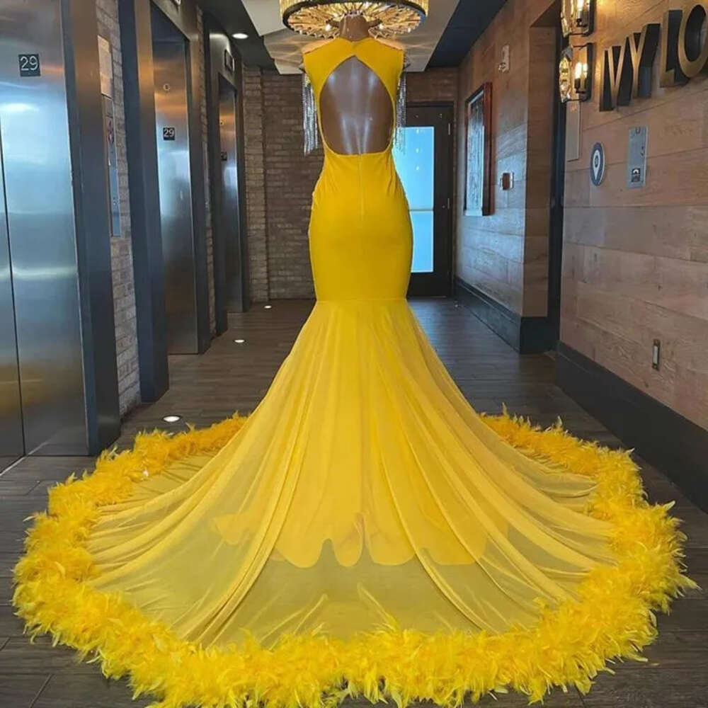 Feather Prom Yellow Dresses Sexy V Neck Mermaid Evening Dress Plus Size Open Back Black Girls Formal Ceremony Gowns Vestidos De Noche Largos estidos