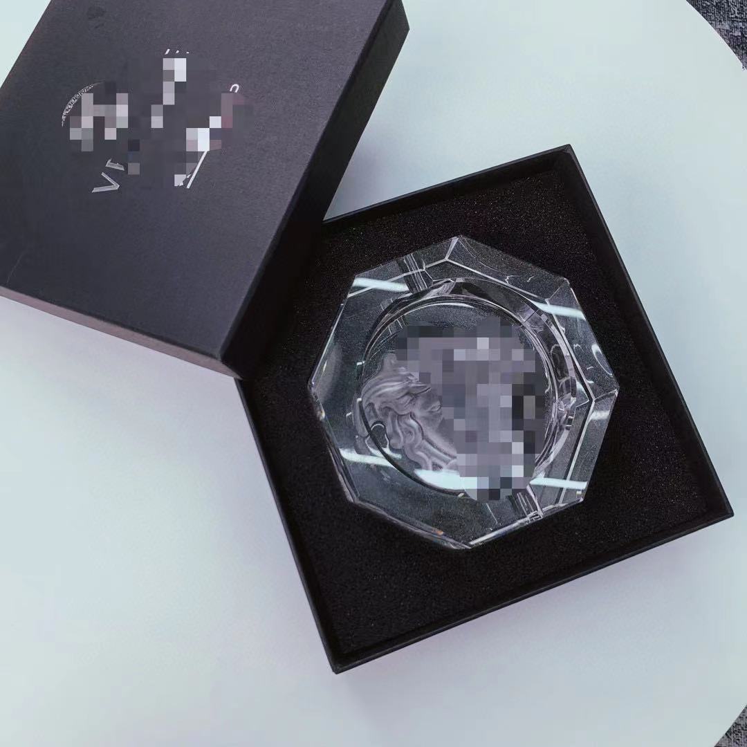 Light LUX Fashion Brand Sequence Ashtray Home Self-Use Gift