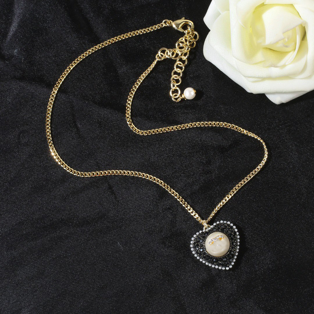 Luxury CClies Necklaces Classic Pendant Designer for women Jewelry letter C Pearl gold Chokers Necklace Party high quality Accessories 232