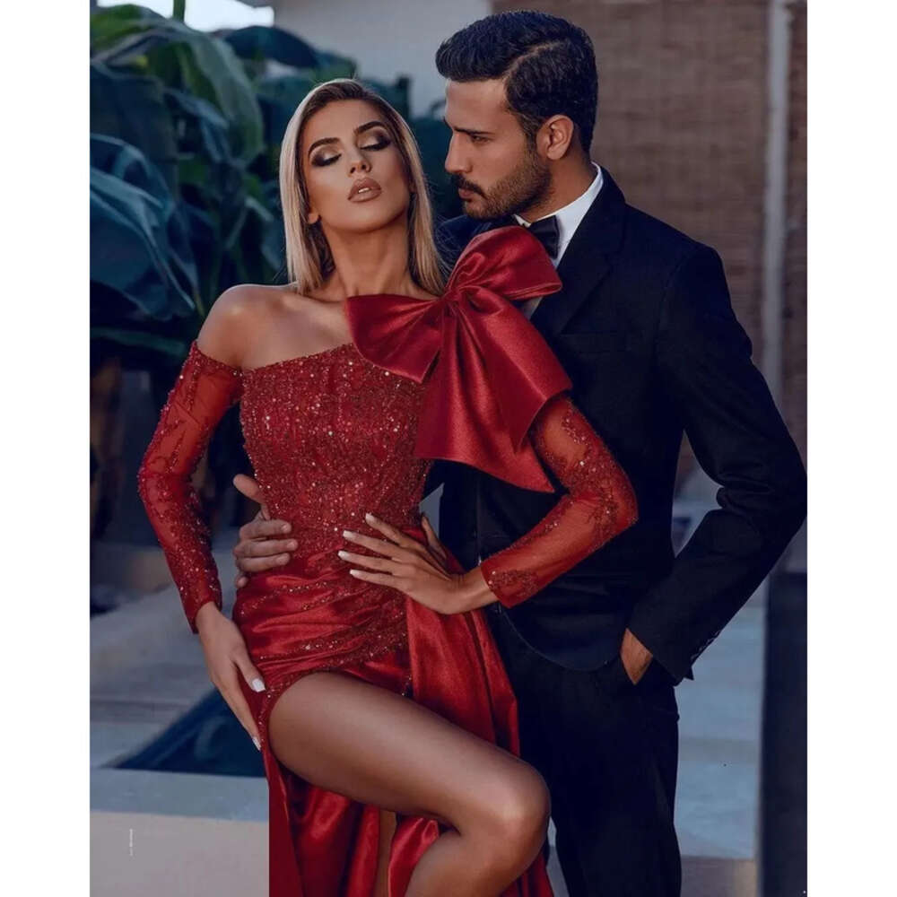 Red Prom Sexy Dresses Sequined Bow Long Sleeves Evening Dress Custom Made Floor Length Vintage Party Gown