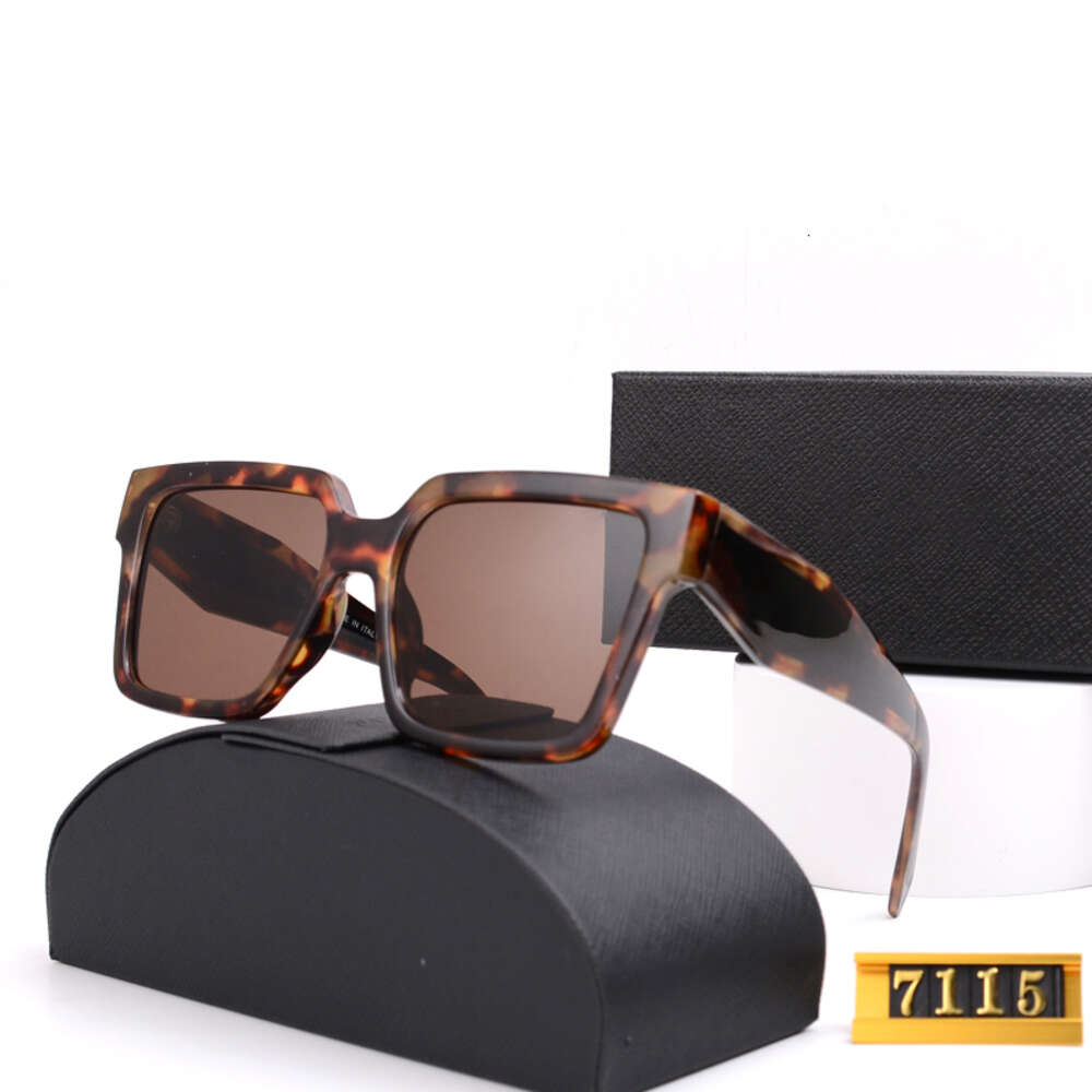 Designer Sunglasses Classic Eyeglasses Goggle Outdoor Beach Sun Glasses for Men Women UV400 More Color Optional Triangular Signature with Box