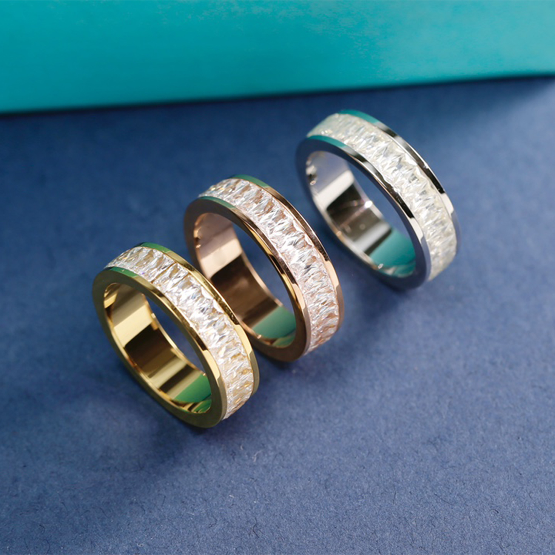 Ring designer ring luxury jewelry rings for women alphabet diamond design christmas gift 12A jewelry temperament Versatile rings Gift Box size 6-9 gift box very good