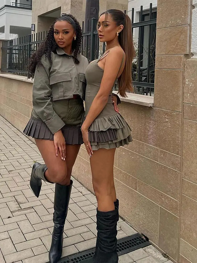 Sexy Pleated Women Mini Sling Dress Fashion Sleeveless Backless Bodycon Dresses 2024 Summer Lady Gradient Hem Street Robes 240314