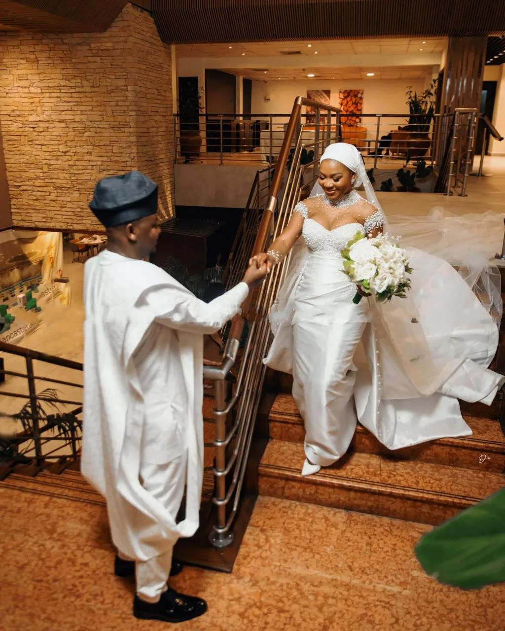 Exquisite Pearls Mermaid Wedding Dresses for Women Plus Size Satin Arabic Aso Ebi Bridal Dress with Detachable Train Bride Receiption Gown