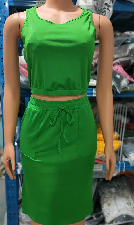 Tow Piceses Outfits for Women Fashion Solid Color Sleeveless Crop Tops Casual Belt Skirt Set Streetwear Female Clothing 240319