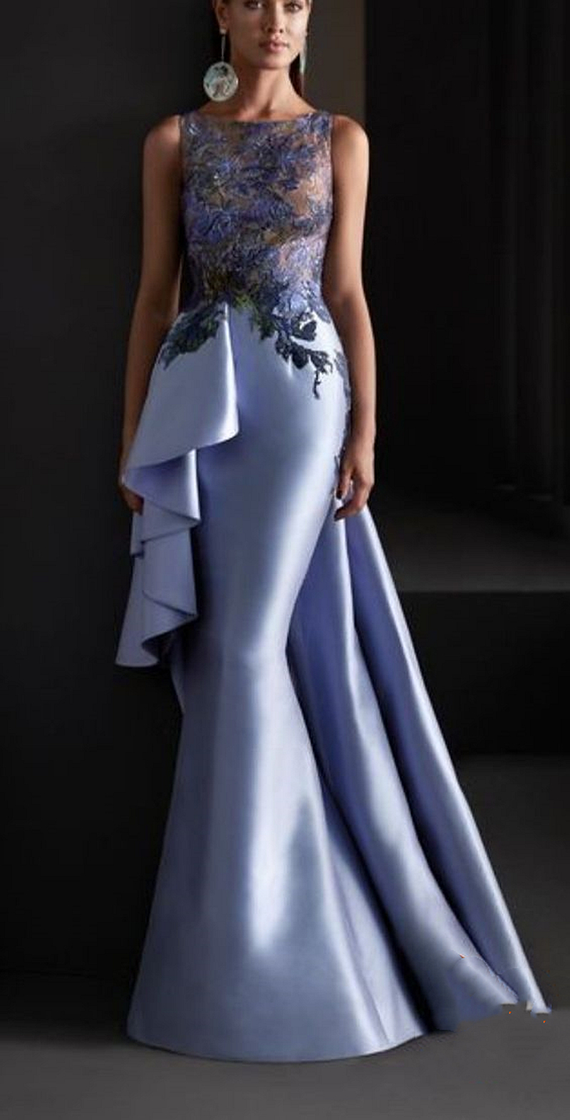 Elegant Lavender Mermaid Evening Dresses With Peplum Skirt Lace Appliques Crew Neck Sleeveless Long Mother Of The Bride Dress Formal Party Prom Wear