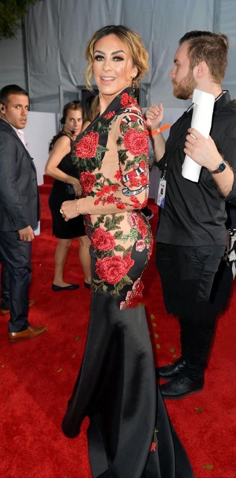 Sexy Black Mermaid Evening Dresses With Embroidery Red Floral Lace Appliques Illusion Long Sleeves Deep V-Neck Prom Dress Celebrity Gown For Women