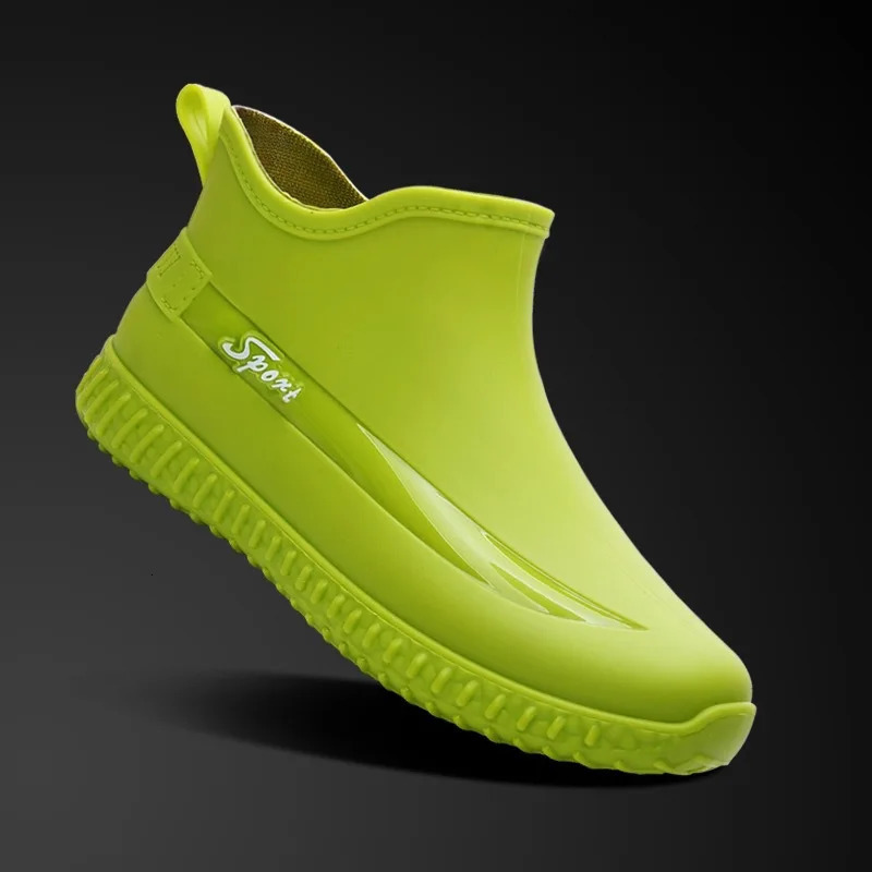Fashion Short Rain Boots Mens Four Seasons Work Shoes Wear-Resistant Rubber Shoes Fishing Shoes Waterproof Shoes 240309